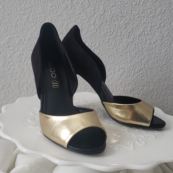 Aldo Peep Toe Cut Out Heels - Picture 3 of 5